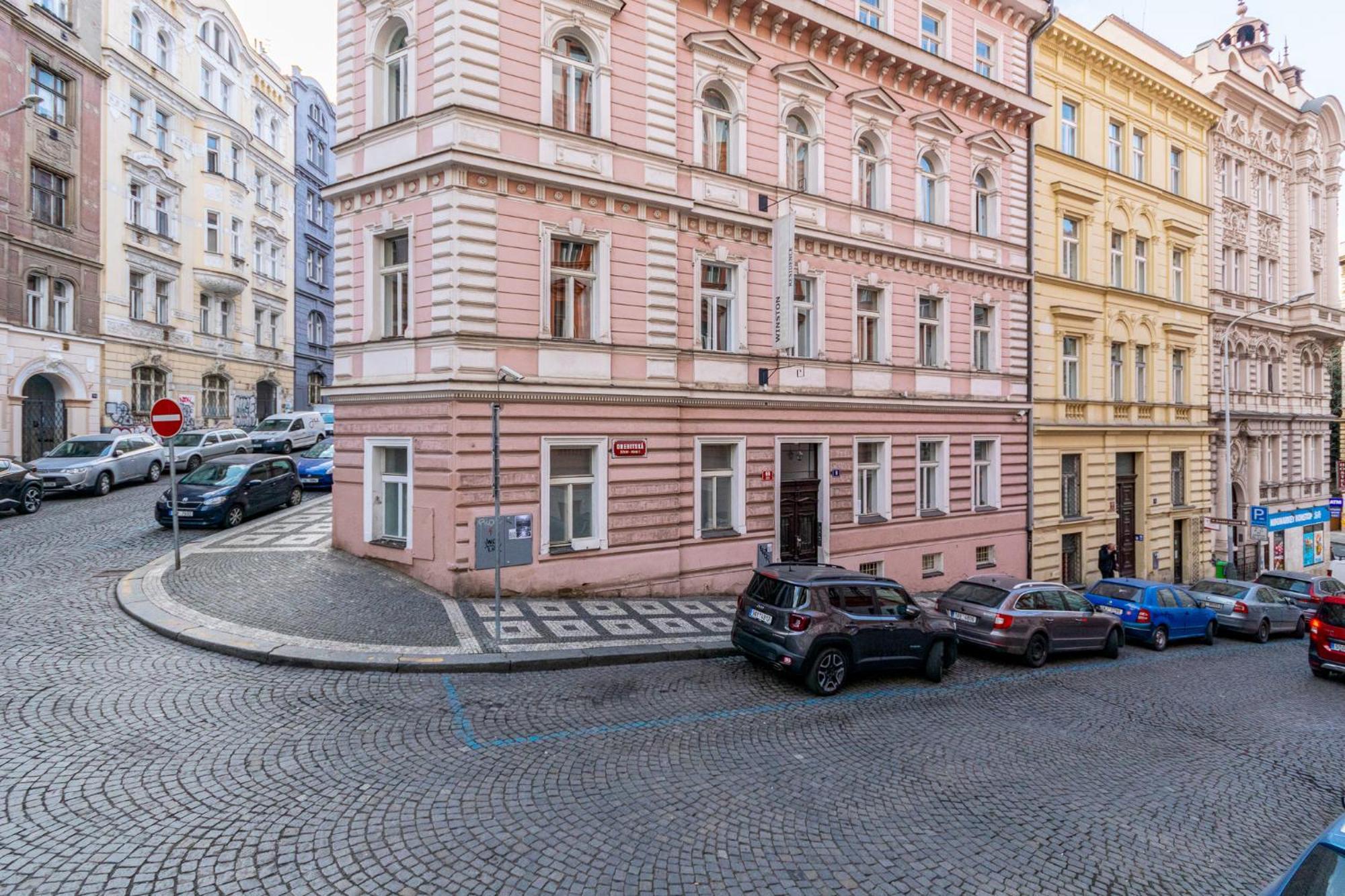 Private Retreat Close To Stations In Praha 3 Exteriér fotografie